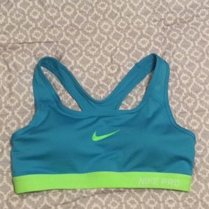 Nike Pro Dri-Fit Sports Bra